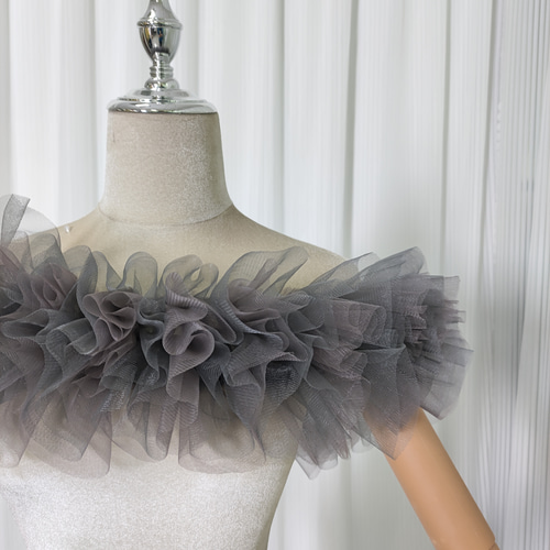 送料無料！取り外しオフショルダー グレー 編み上げ ラッフルフリル