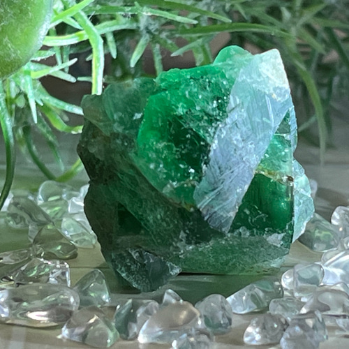 ダイアナマリア産✨ フローライト 結晶 蛍石 原石 ラフストーン