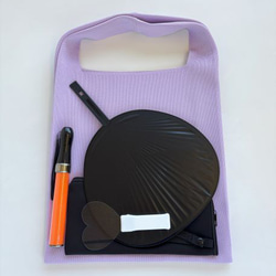 まるで服を着ているような、軽くて大きなニットトートバッグ　『推し活うちわ』がすっぽり収まるよ♪【うすラベンダー】 9枚目の画像