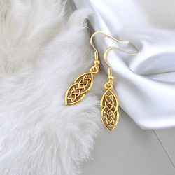 再販】永遠 の ケルティック ノット お守りピアス 18KGP ピアス