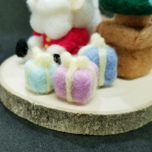 羊毛フェルト クリスマス ひとやすみサンタさん～ツリーと