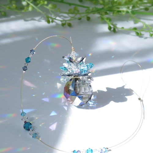 さーちんページ✩.*˚ SWAROVSKI サンキャッチャー 神秘的な碧 深海ブルー 高品質 クリスタルサンキャッチャー 30mm
