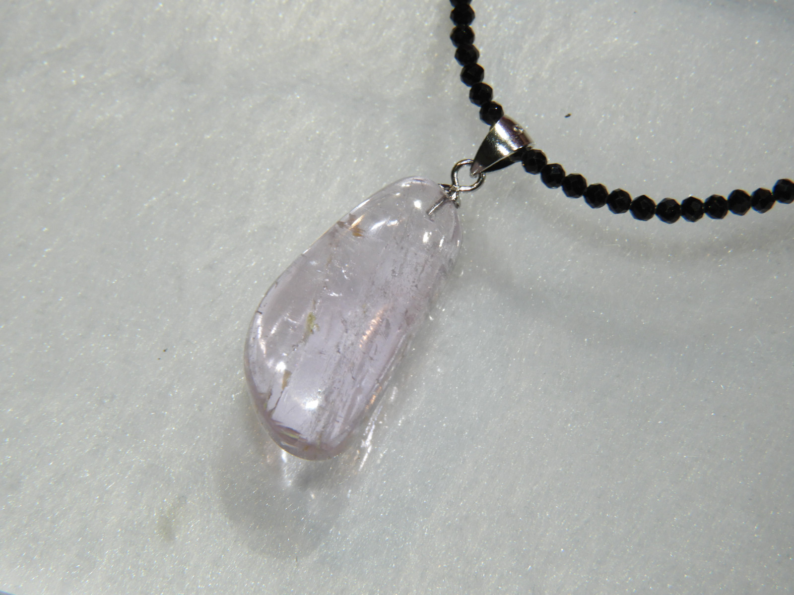 透明度抜群！淡いピンクが可愛い☆クンツァイトのナチュラルペンダント！メイドインジャパン！一点物　天然石　２