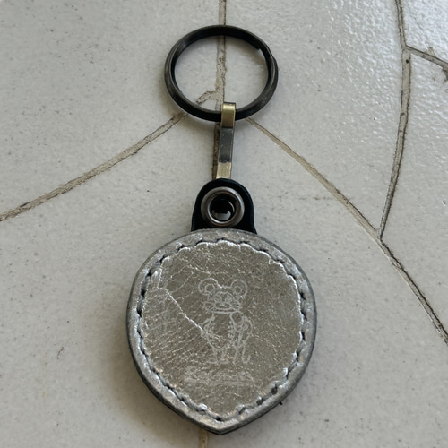 レザーキーキャップ グレイ 宇宙人 送料無料 キーリング Ratsnuts