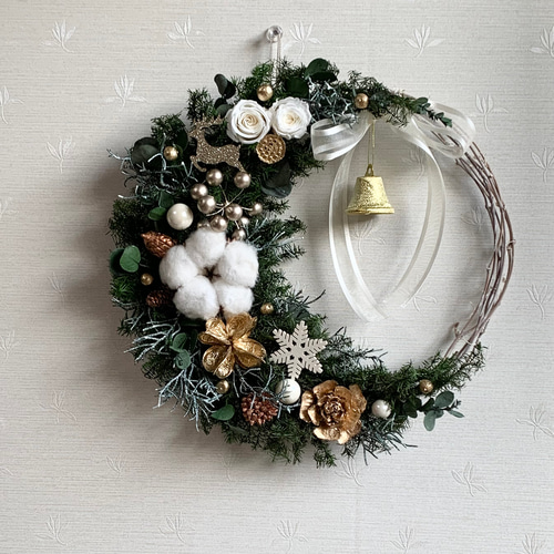 ふわふわとオーナメントの三日月リース値下げ中