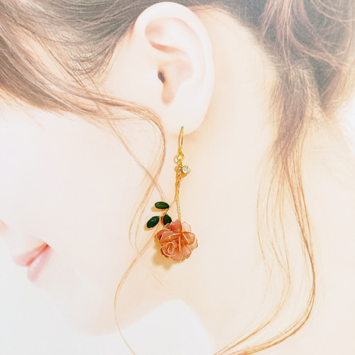 ピアス【 ゆかしき薔薇 】イヤリングにも変更可能 ピアス（フック