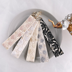 ⑅インド刺繍リボン⑅キーホルダー キーホルダー hanyuka handmade