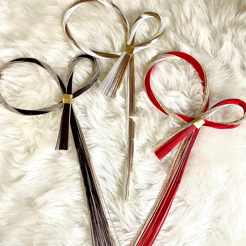 ご確認用になります。　金襴リボン　赤が綺麗❣️ モダン　豪華　しめ縄飾り リボン髪飾り「朱色と金襴（朱色に花柄）のリボン」 | 髪飾り,髪飾り