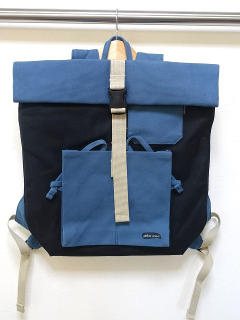 （中）黒×ブルーグレー　８号帆布蓋巻きバックパックW43