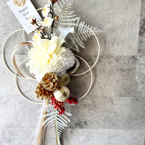 オレンジのマムとピンクッションのベージュブラウン水引飾り 梅 正月