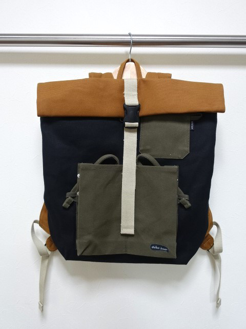 （中）黒×キャメル×アーミー　８号帆布蓋巻きバックパックW43