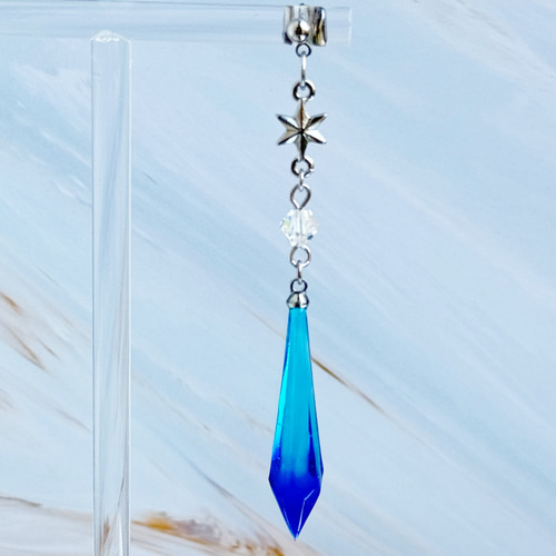 片耳販売】幻想的な魔法鉱石ミニペンデュラムのピアス イヤリング