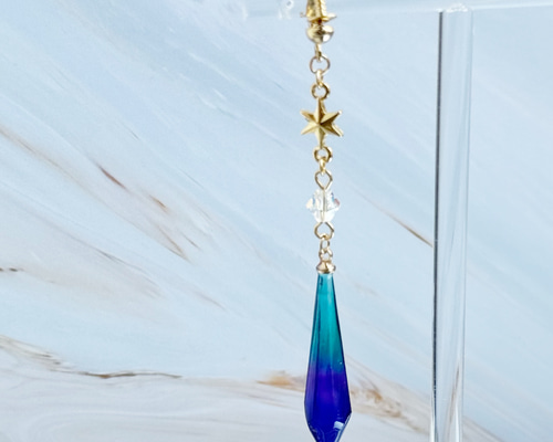 片耳販売】幻想的な魔法鉱石ミニペンデュラムのピアス イヤリング