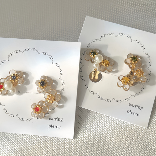 レトロでクリアな小さなお花のイヤリング•ピアス【秋冬】 イヤリング  