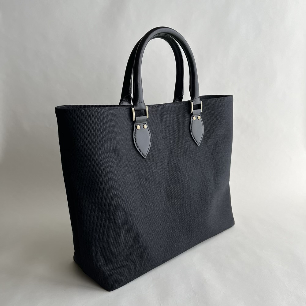 TEMBEA レザーエナメルトートバッグ ブラック (阿佐ヶ谷店