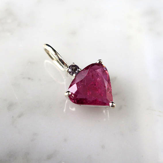 ルベライト＋カラーチェンジガーネット 2石ペンダント ピンクトルマリン｜天然石ジュエリー × 冬の誕生石2024
