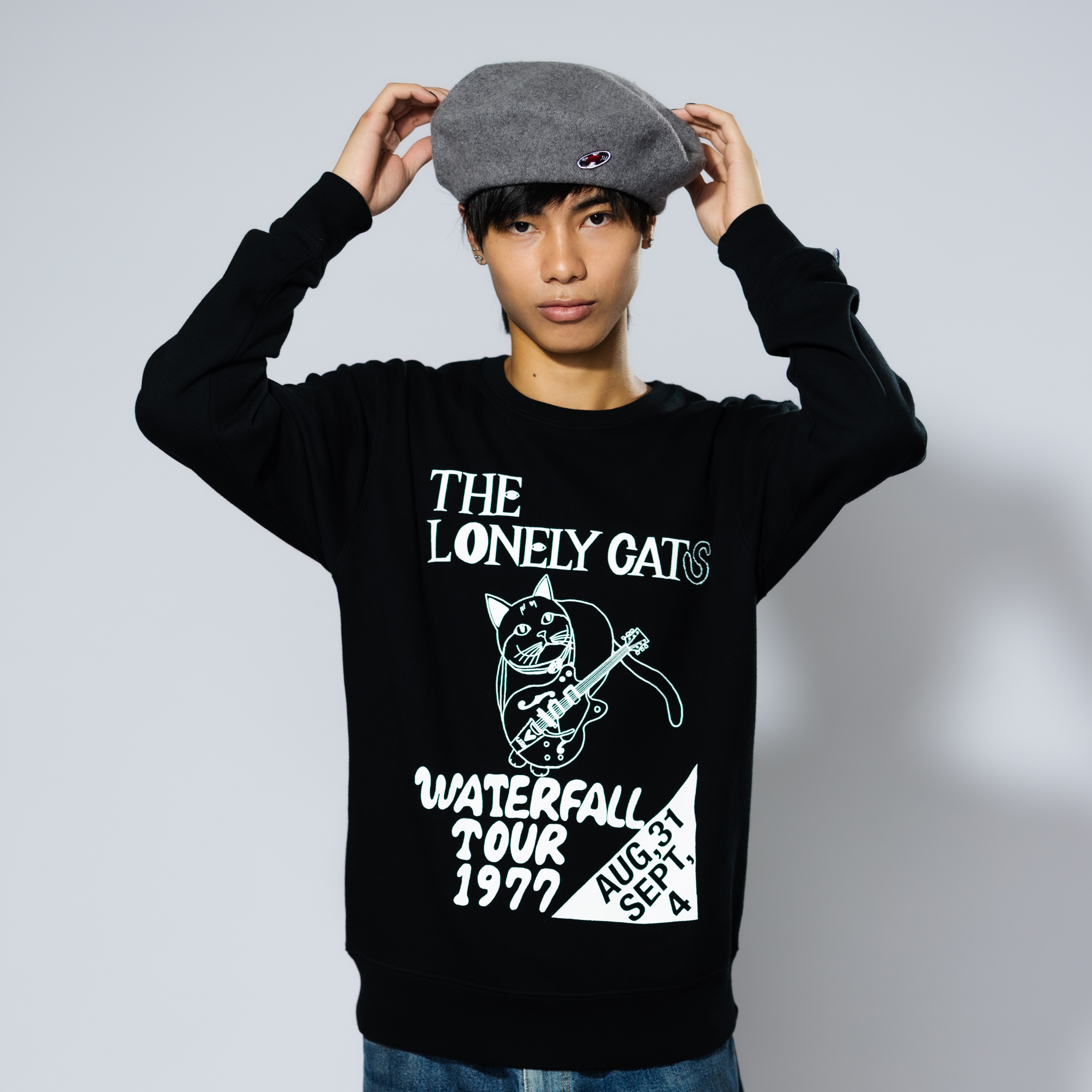 「猫バンド」レコードワッペン猫ツアースウェット  ブラック　Mサイズ　WATERFALL　2024AW　新作