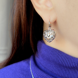 【ifumé】透かしハートのフープピアス/イヤリング サージカルステンレス 金属アレ対応 SILVER 母の日ギフト 2枚目の画像