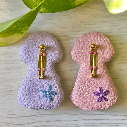トイプードル　バッグ&がま口　チルド。ハンドメイド トイプードル 手刺繍 刺繍 ブローチ ビーズ ハンドメイド