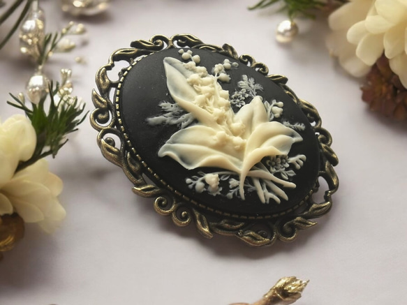 Cameo Brooch #28 カメオ ブローチ スズラン 鈴蘭 ブローチ Side