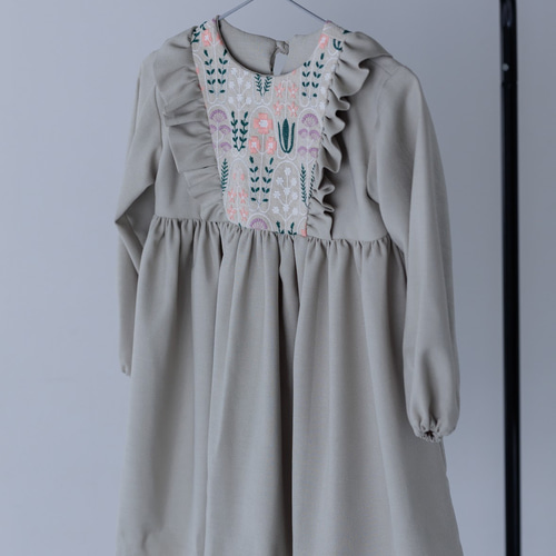入学式】フラワー刺繍切替 フリルワンピース ナチュラルベージュ