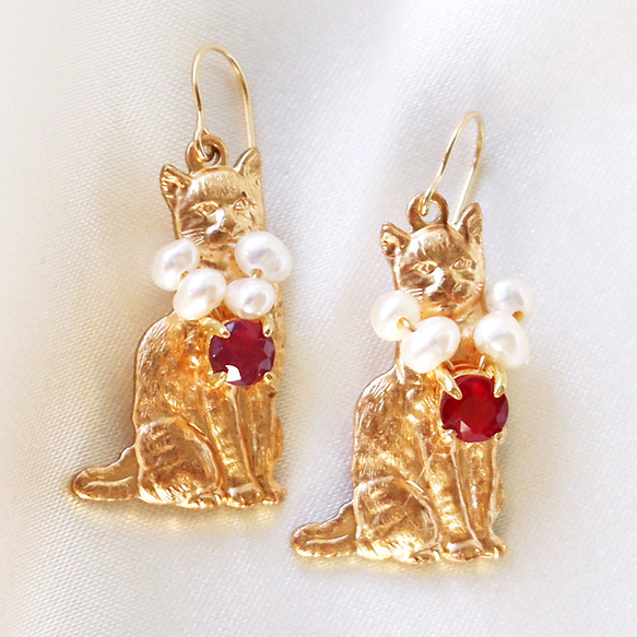 猫の日SALE】【短毛ねこ】ピアス（ルビー約4mm）ピアス金具14KGF 動物