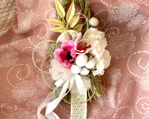 ◤576»2025*早割りお正月しめ縄飾り*ホワイトカラー*ゴールドラメ入り