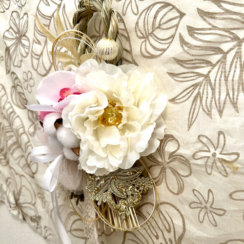 ◤576»2025*早割りお正月しめ縄飾り*ホワイトカラー*ゴールドラメ入り