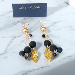 Key of Life▶秋冬ブラックベリー 透かしリーフ 大ぶりピアス/イヤリング(金属アレルギー対応)14kgf 4枚目の画像