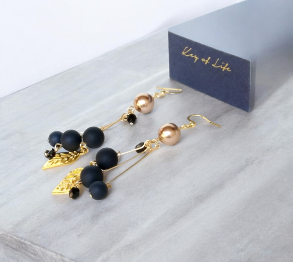 Key of Life▶秋冬ブラックベリー 透かしリーフ 大ぶりピアス/イヤリング(金属アレルギー対応)14kgf 5枚目の画像