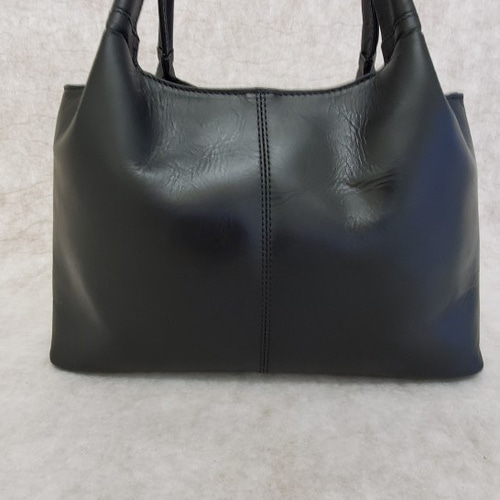 日本製【本革】フォーマルバックに最適です安い型押し皮でなく、本格的