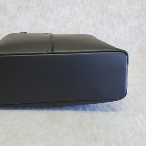 日本製【本革】フォーマルバックに最適です安い型押し皮でなく、本格的