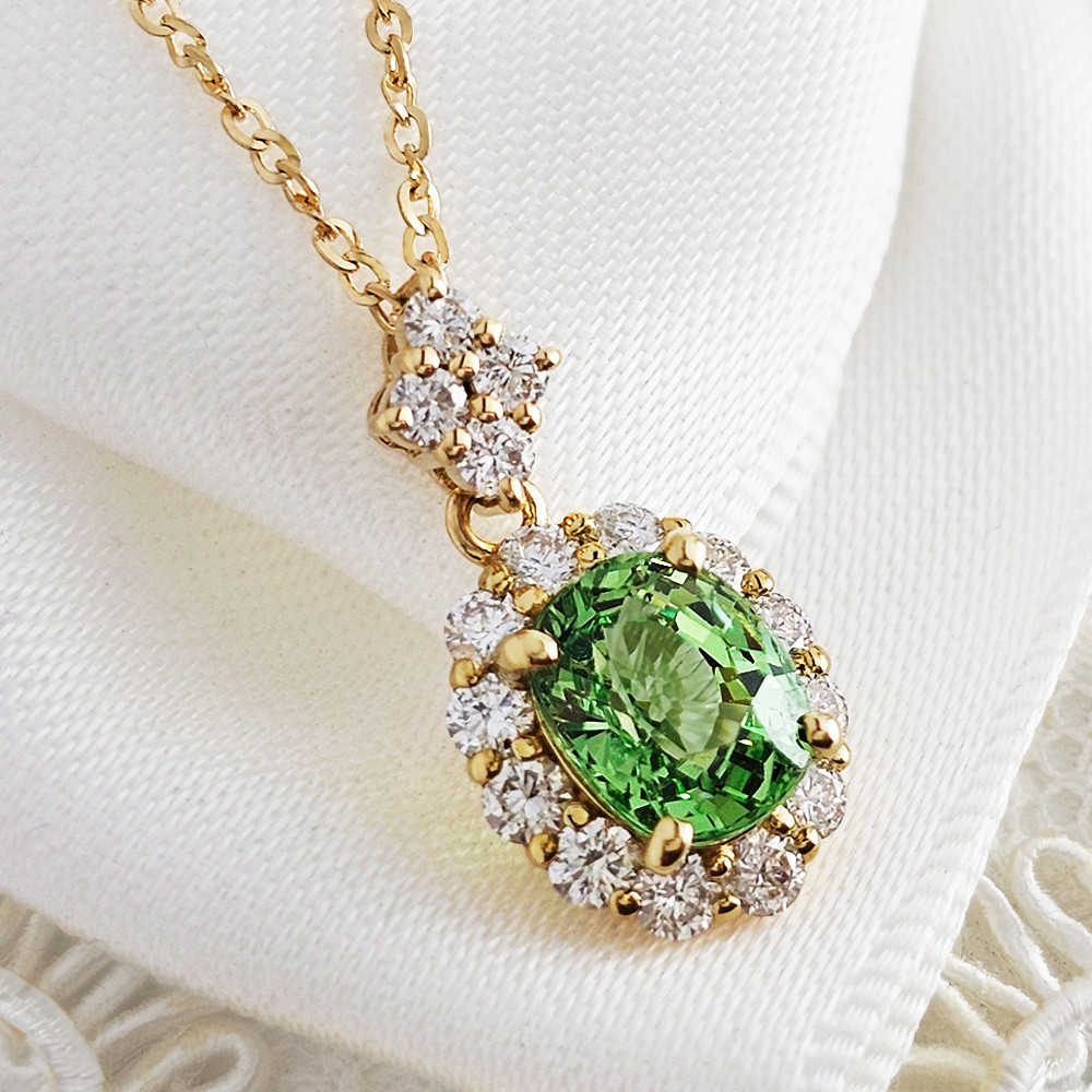 1月 誕生石 ミントグリーン ガーネット & ダイヤモンド K18 ゴールド ペンダント 美しい色で人気！ ★現品限り★