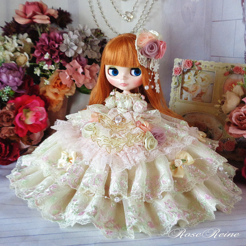 ベルサイユの薔薇 優美な花園パウダリークリームのプリンセスドール 