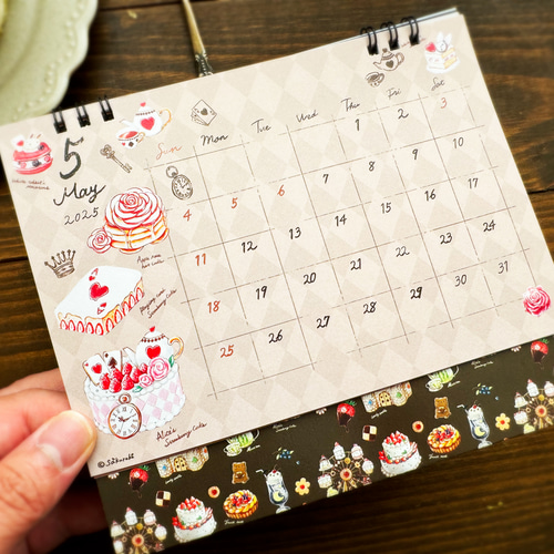 スイーツがいっぱい！sakurabaCAFE スイーツ卓上カレンダー2025