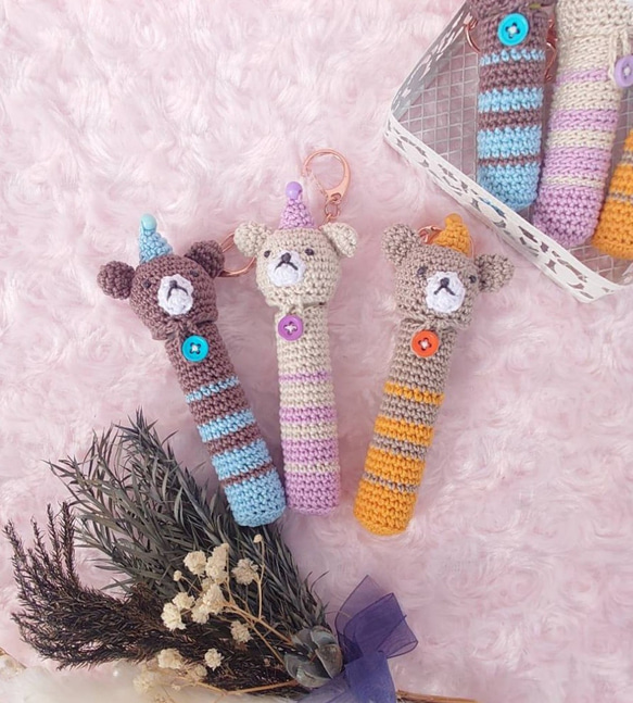 【送料無料】リップクリームの長さが選べる ぱーていくまちゃん　リップケース バックチャーム 2枚目の画像