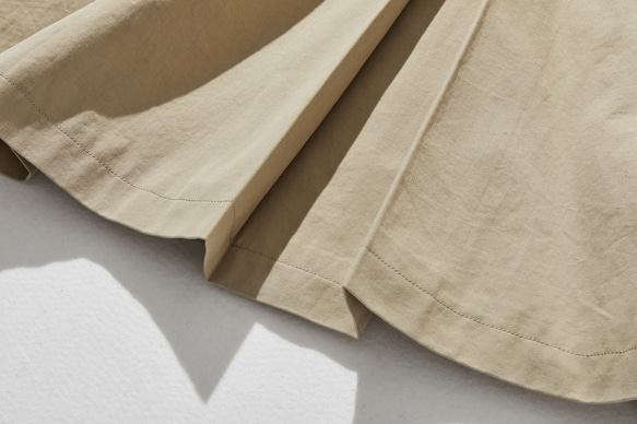 這件外套將成為你秋季穿搭的點睛之筆。中長外套，淺棕色，240928-4 第7張的照片