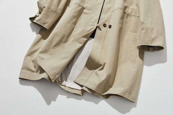 這件外套將成為你秋季穿搭的點睛之筆。中長外套，淺棕色，240928-4 第3張的照片