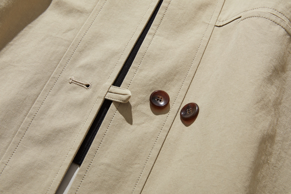 這件外套將成為你秋季穿搭的點睛之筆。中長外套，淺棕色，240928-4 第4張的照片