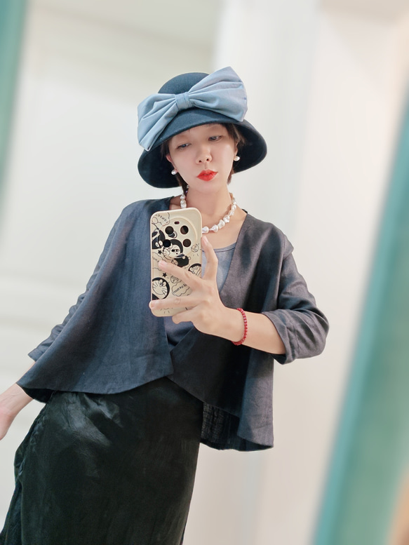 フレンチヴィンテージのベル型リボン付き黒ウールフェルトボンネット