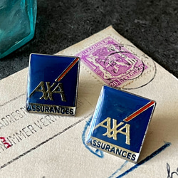 ビンテージ　ピンバッジ 送料無料】2個セット フランス ヴィンテージ ピンバッジ AXA