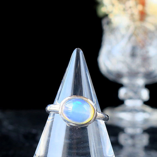 SILVER 2.235ctウォーターオパール 天然石リング　フリーサイズ誕生石 KYOCERA ウォーターオパール リング 指輪 プラチナ 合計0.60カラット