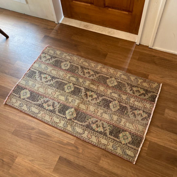 1970~80年代 トルコ絨毯 アナトリアラグ ヴィンテージラグ キリム 約62cm 約100cm 2枚目の画像