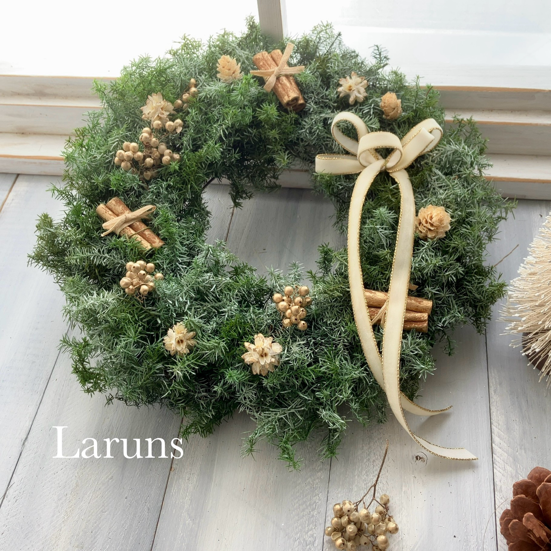 2024モフモフヒムロスギクリスマスリースB 50年後100年後の