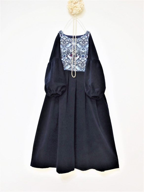 秋冬ウィリアムモリス「いちご泥棒」紺タックワンピース◇コーデュロイ