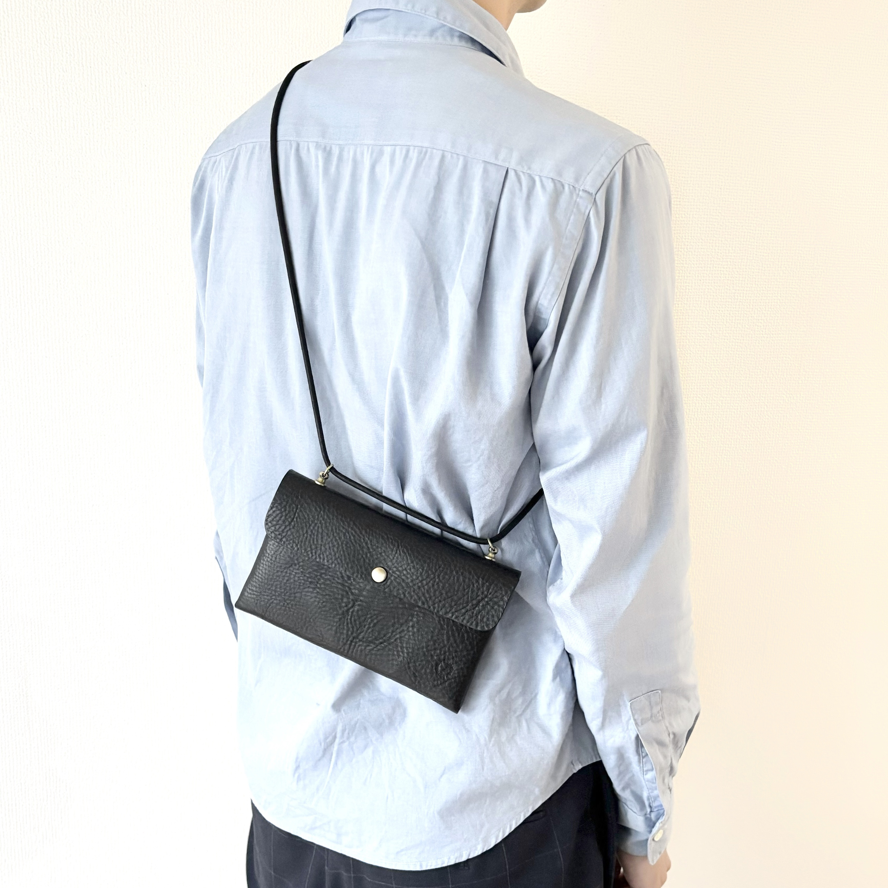 イタリアンレザーミニバッグ/スマホショルダー　ブラック（在庫品）