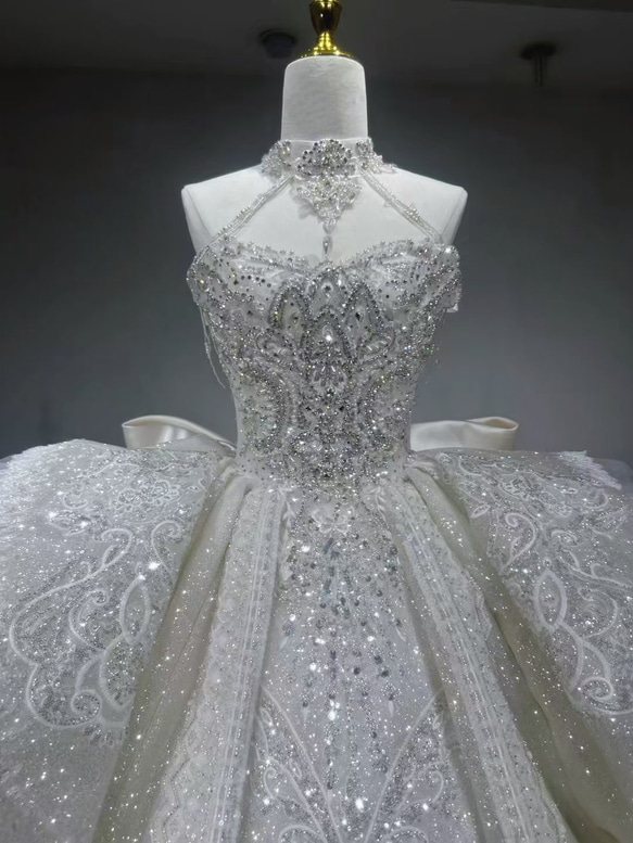 豪華！憧れのドレス バックリボン ホルターネック プリンセス
