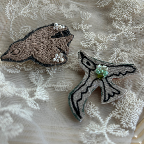 ミナペルホネン♡とりさんブローチセット ブローチ chaki 通販