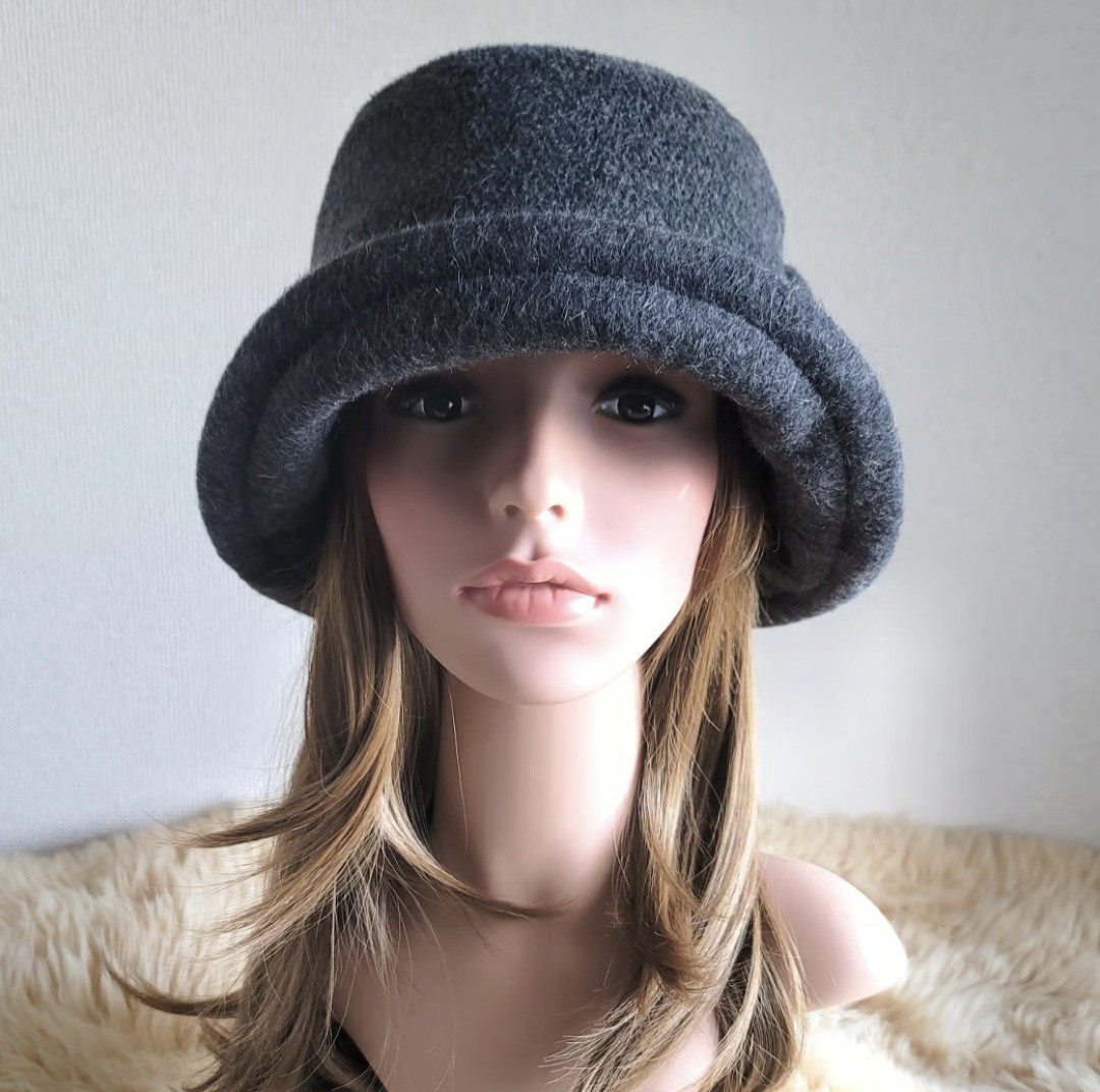 ★three. premium★62㎝★襟元が邪魔になら無い★ビッグボタン　コンパクトhat★厚手★ラム×アルパカ