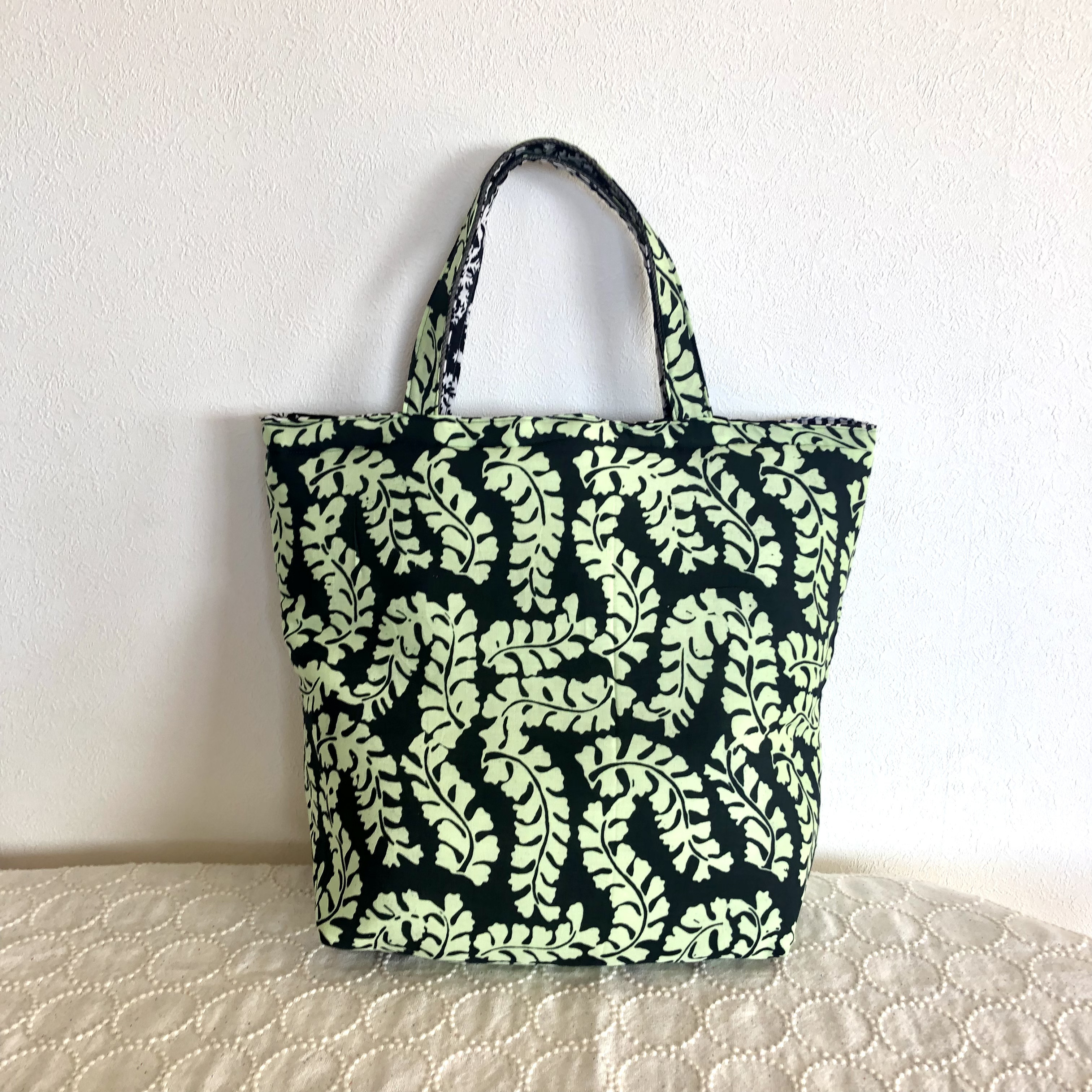 2WAYトートバッグ   〜　ハワイファッションブランドNOANOA のパッチバッグからのリメイク品